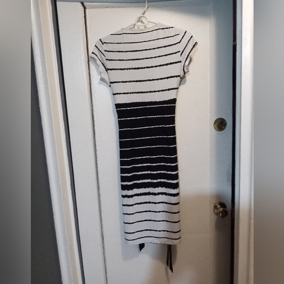 "JANE LAMERTON" LADIES DRESS - Picture 4 of 16